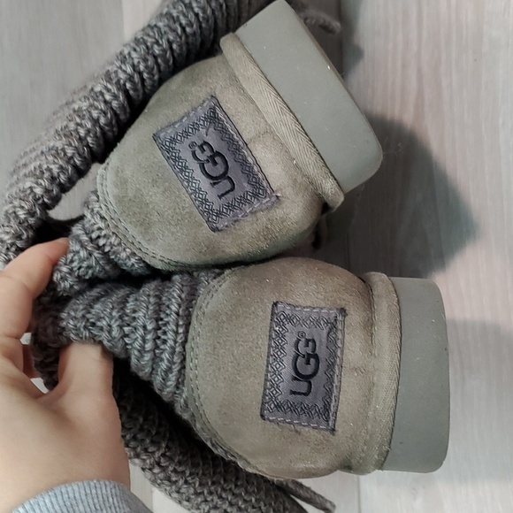 Ugg Australia Women Cardi Sweater 3 buttons Boots shoes sz 6 - Picture 7 of 13